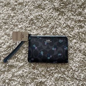 Coach Wristlet Wallet, brand new with tags